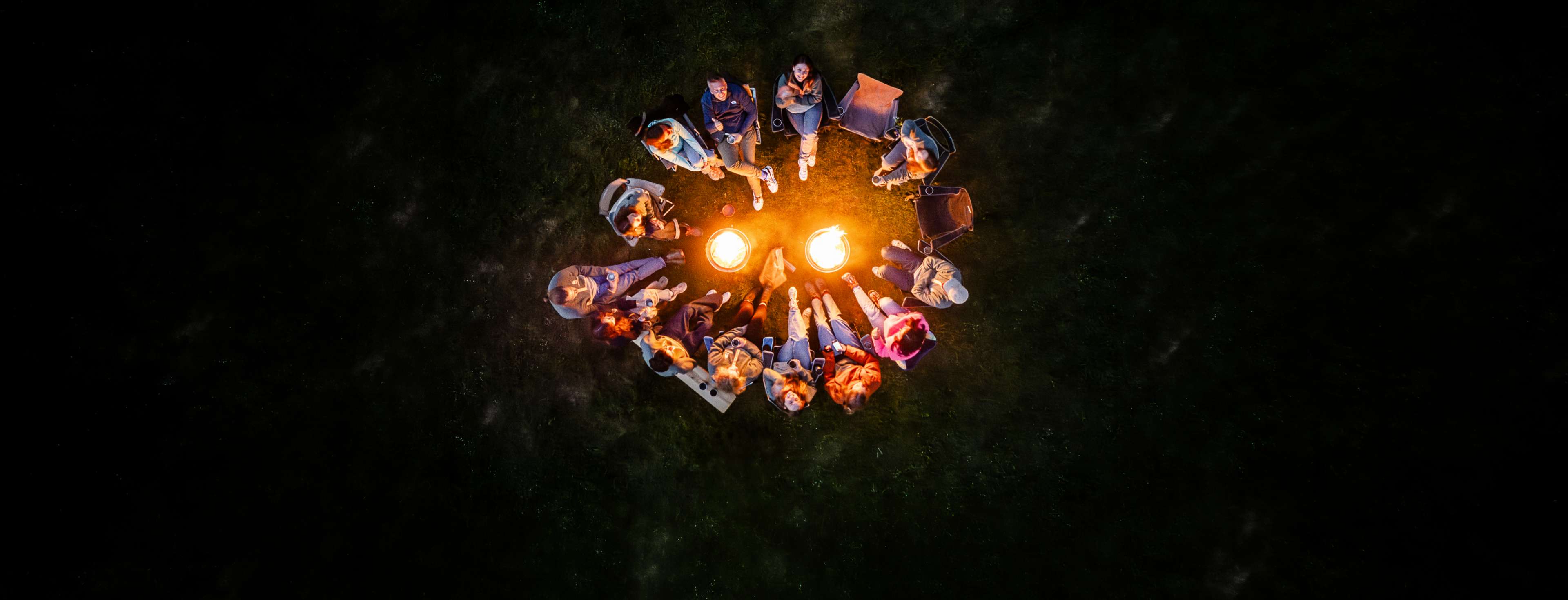 Een kampvuur maken: zo pak je het veilig aan