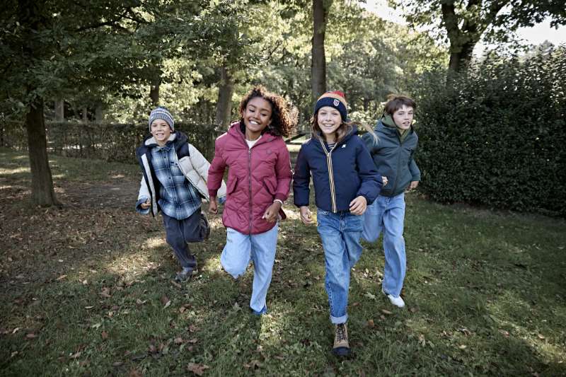 Hoe kleed je je kind warm aan in de winter? Ontdek het drielagensysteem